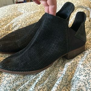 Vince Camuto booties